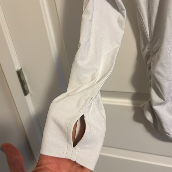 Athleta Speedlight top w/ sparkle - Picture 3 of 4